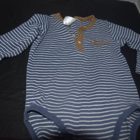 H&M stripped onesie 9-12 months - Picture 2 of 4